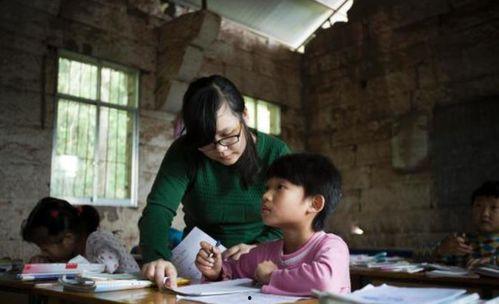 乡村教师吃瓜事件,揭开乡村教育困境的冰山一角