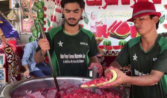 下岗街吃瓜,吃瓜群众的日常