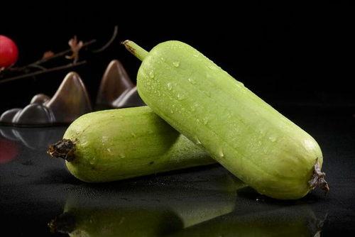 小满生活组团吃瓜,瓜果飘香,生活团欢乐共享